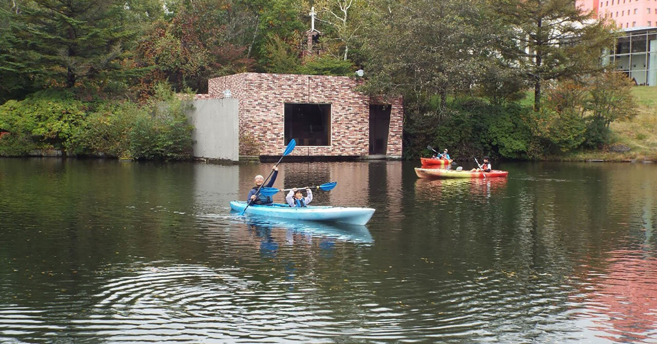 【清里高原ホテル】「からまつ湖」でカヤック体験(~2025年11月24日まで)